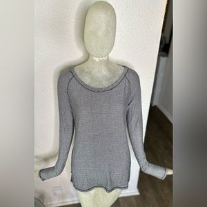 Lululemon Athletica Black/White Striped Long Sleeve Scoop Neck Top. Size Medium